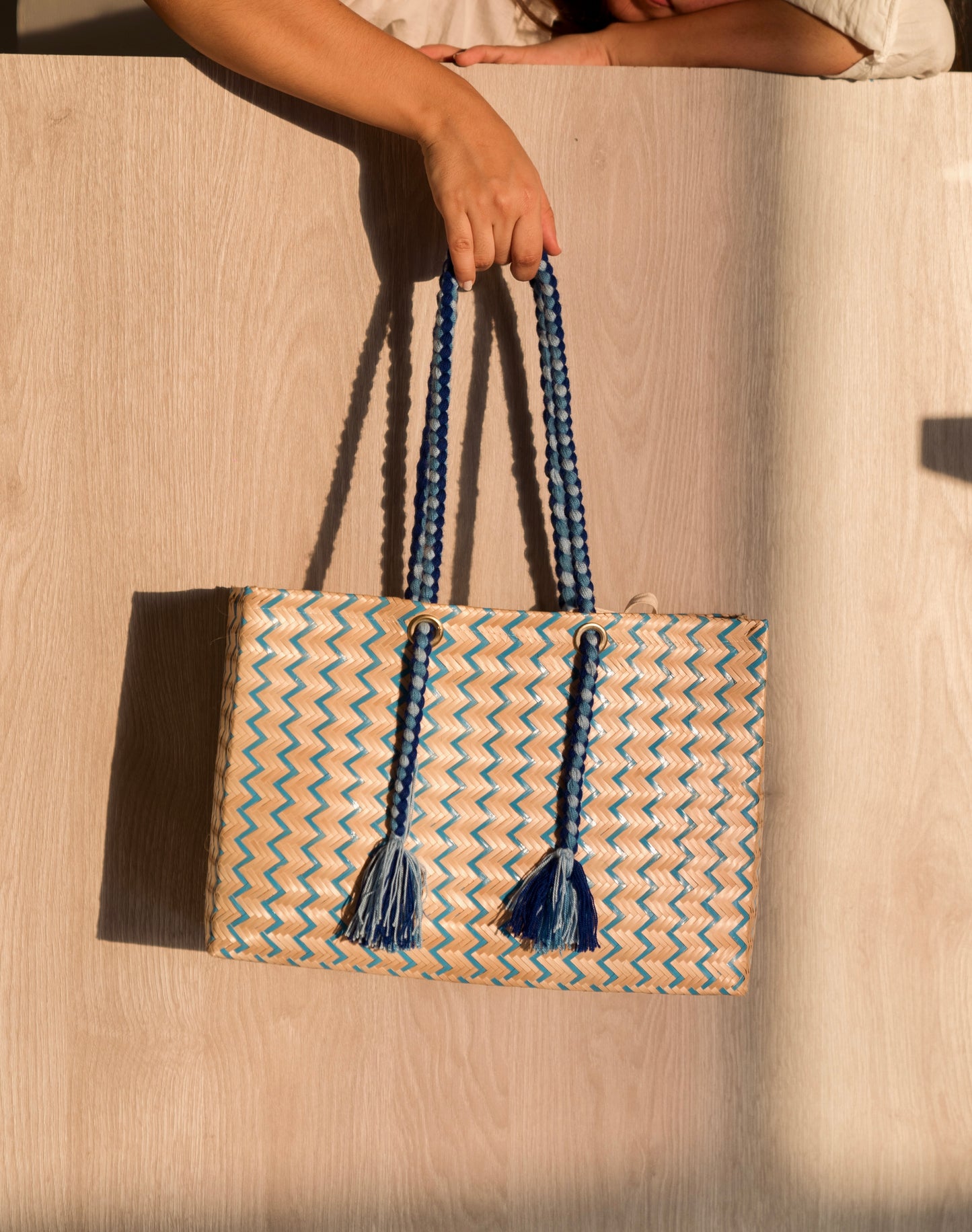 Tote By Pausayu